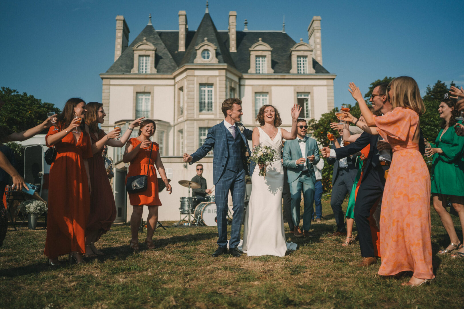 Photo de mariage de M&M au Château Les Garennes à Clohars-Fouesnant Bénodet par Antoine Borzeix 1330