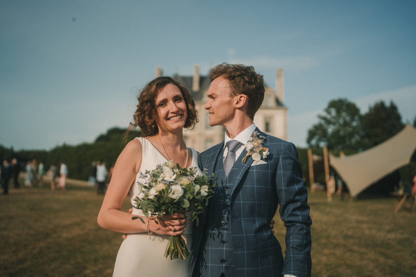 Photo de mariage de M&M au Château Les Garennes à Clohars-Fouesnant Bénodet par Antoine Borzeix 1493