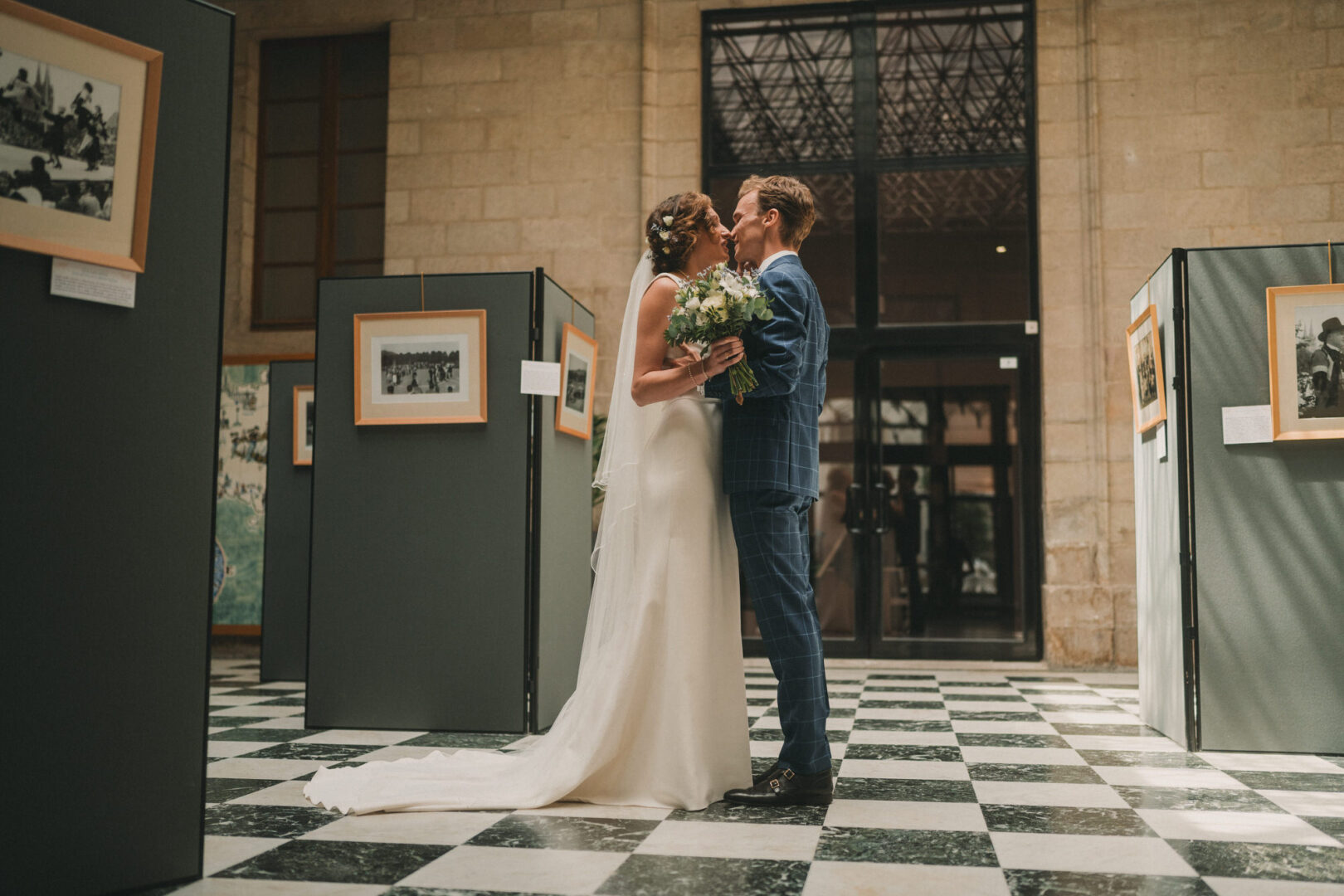 Photo de mariage de M&M au Château Les Garennes à Clohars-Fouesnant Bénodet par Antoine Borzeix 182