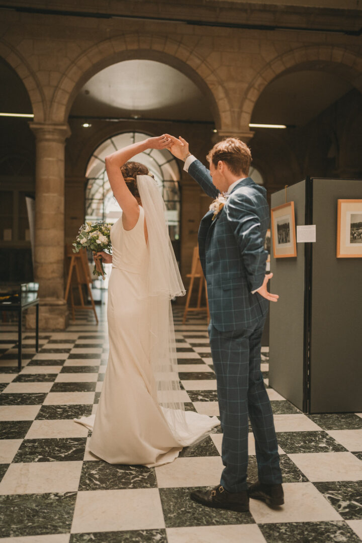 Photo de mariage de M&M au Château Les Garennes à Clohars-Fouesnant Bénodet par Antoine Borzeix 184