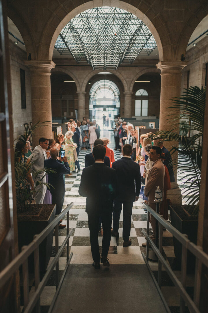 Photo de mariage de M&M au Château Les Garennes à Clohars-Fouesnant Bénodet par Antoine Borzeix 315