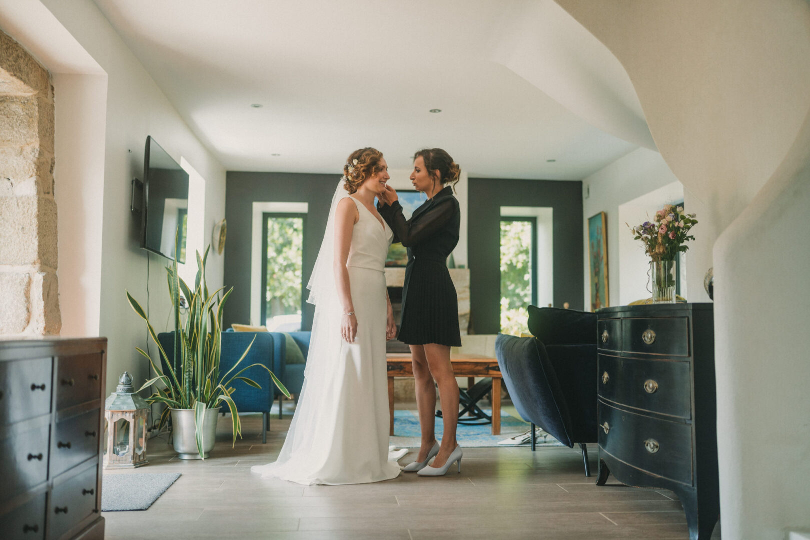 Photo de mariage de M&M au Château Les Garennes à Clohars-Fouesnant Bénodet par Antoine Borzeix 32