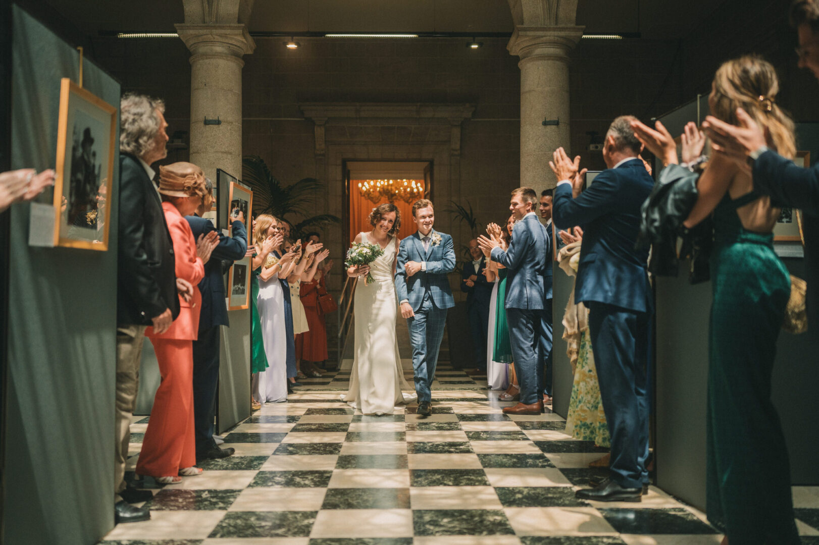 Photo de mariage de M&M au Château Les Garennes à Clohars-Fouesnant Bénodet par Antoine Borzeix 320