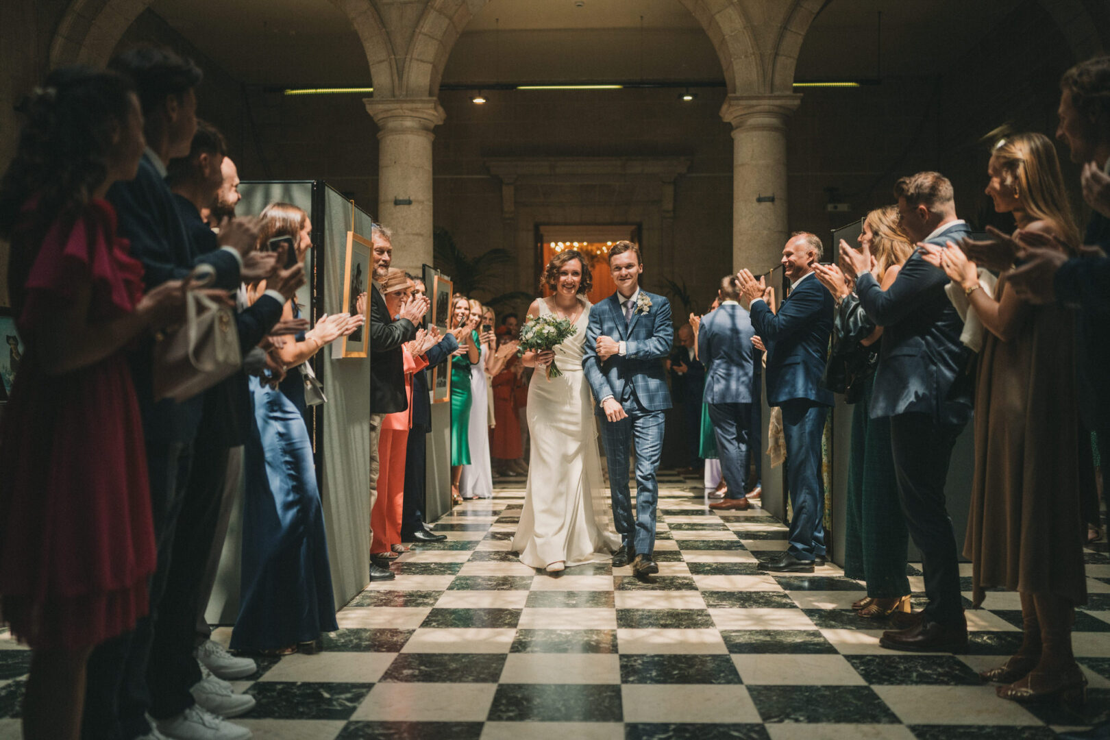 Photo de mariage de M&M au Château Les Garennes à Clohars-Fouesnant Bénodet par Antoine Borzeix 324
