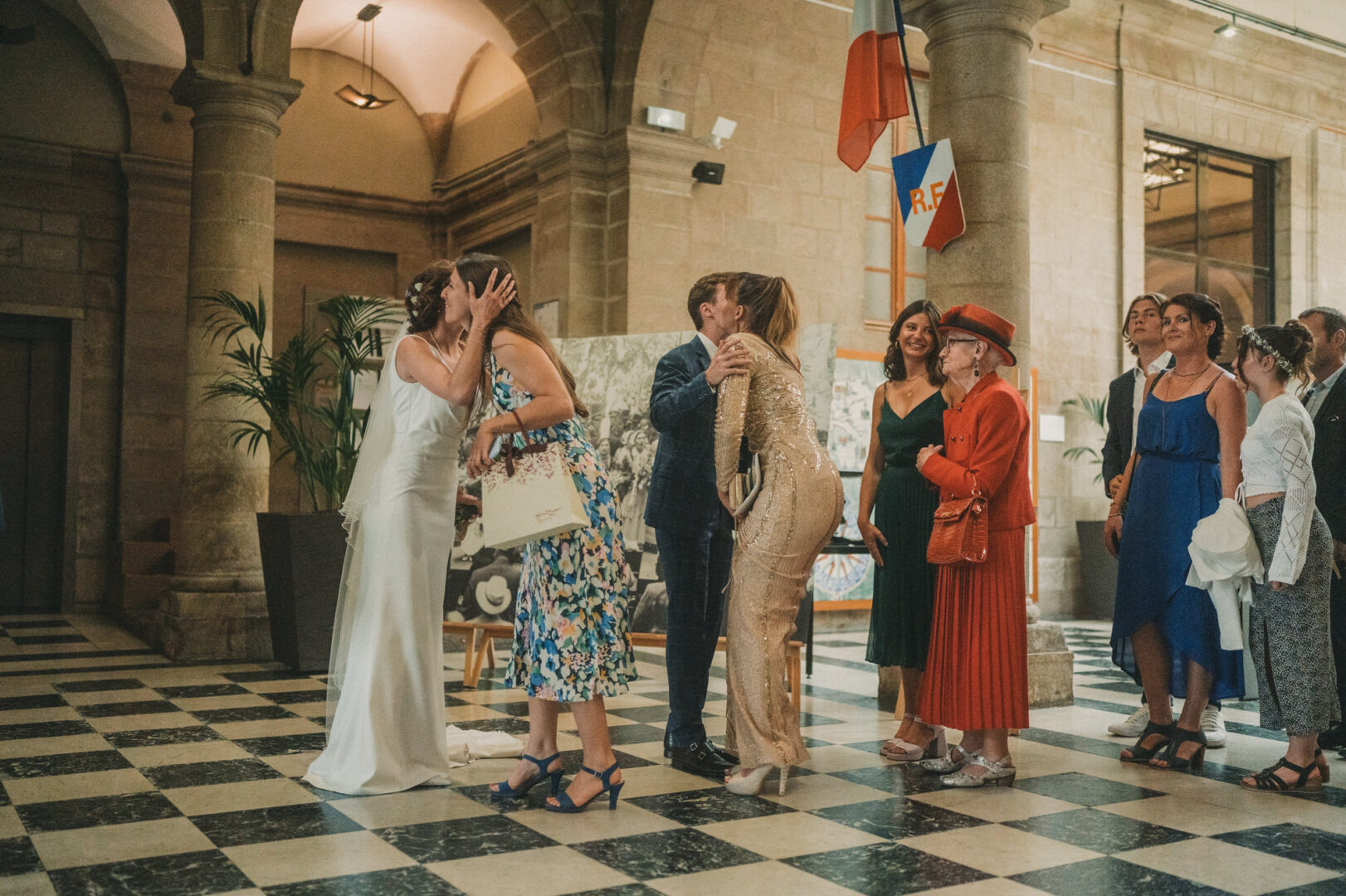 Photo de mariage de M&M au Château Les Garennes à Clohars-Fouesnant Bénodet par Antoine Borzeix 344