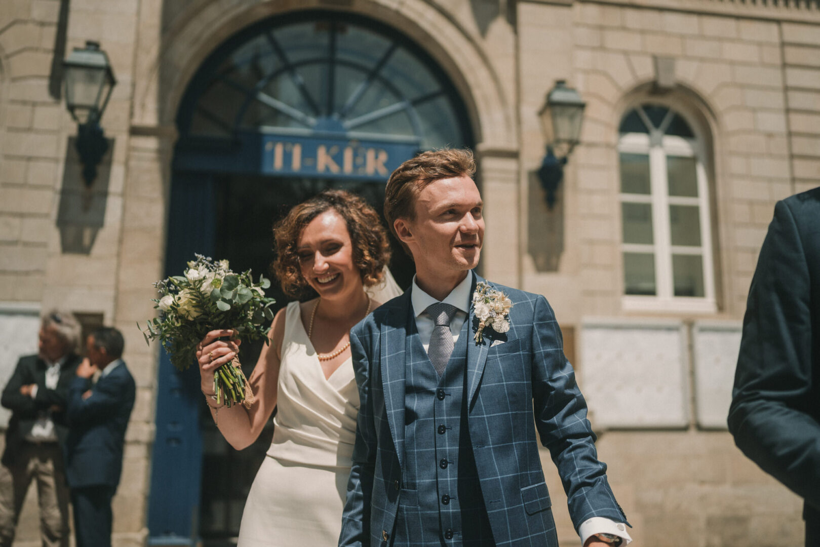 Photo de mariage de M&M au Château Les Garennes à Clohars-Fouesnant Bénodet par Antoine Borzeix 380
