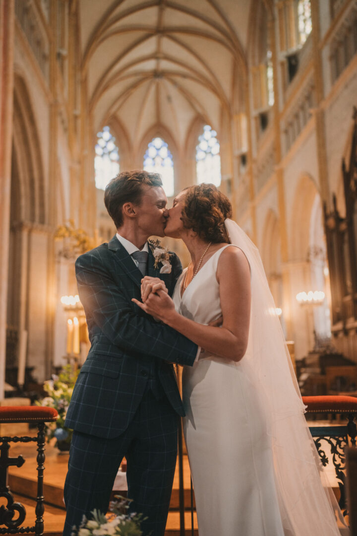 Photo de mariage de M&M au Château Les Garennes à Clohars-Fouesnant Bénodet par Antoine Borzeix 694