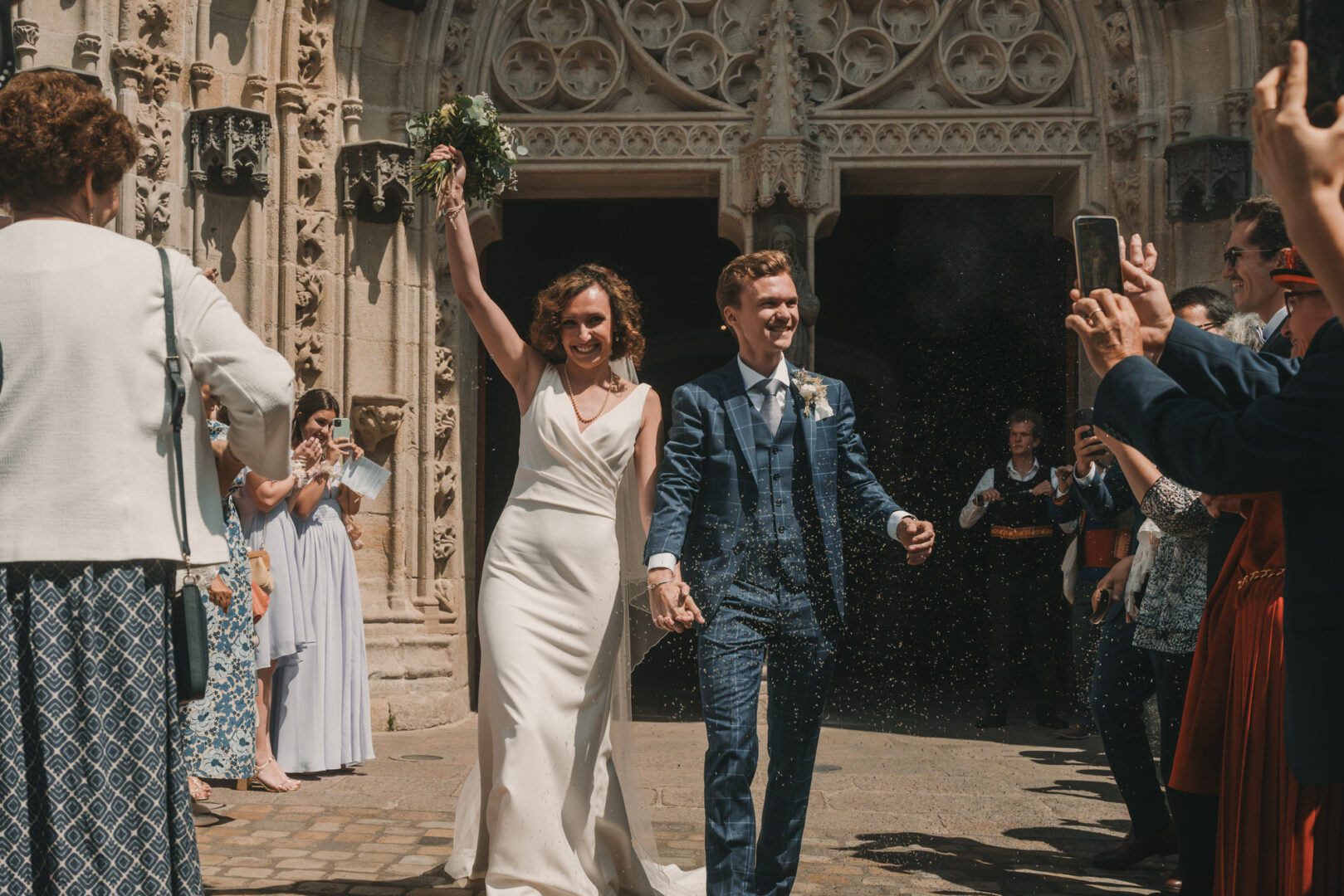 Photo de mariage de M&M au Château Les Garennes à Clohars-Fouesnant Bénodet par Antoine Borzeix 825