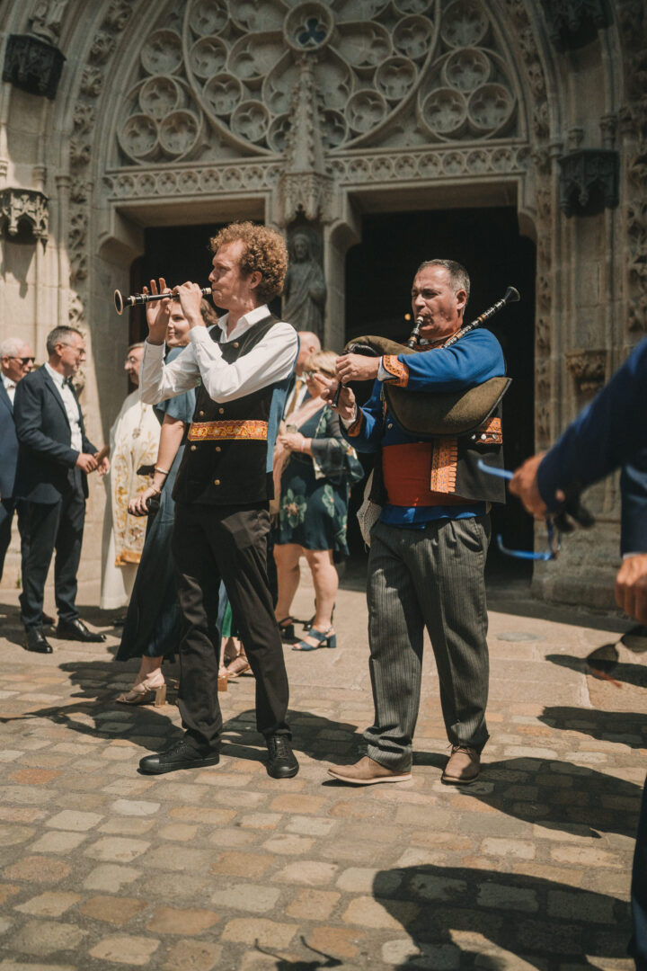 Photo de mariage de M&M au Château Les Garennes à Clohars-Fouesnant Bénodet par Antoine Borzeix 863
