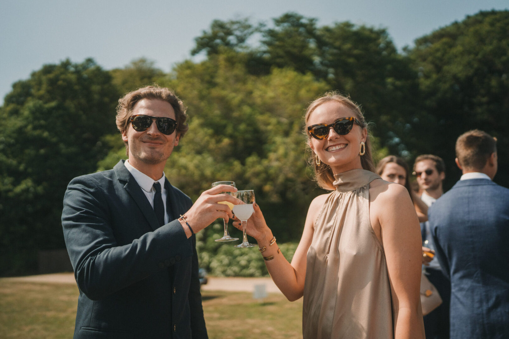 Photo de mariage de M&M au Château Les Garennes à Clohars-Fouesnant Bénodet par Antoine Borzeix 931