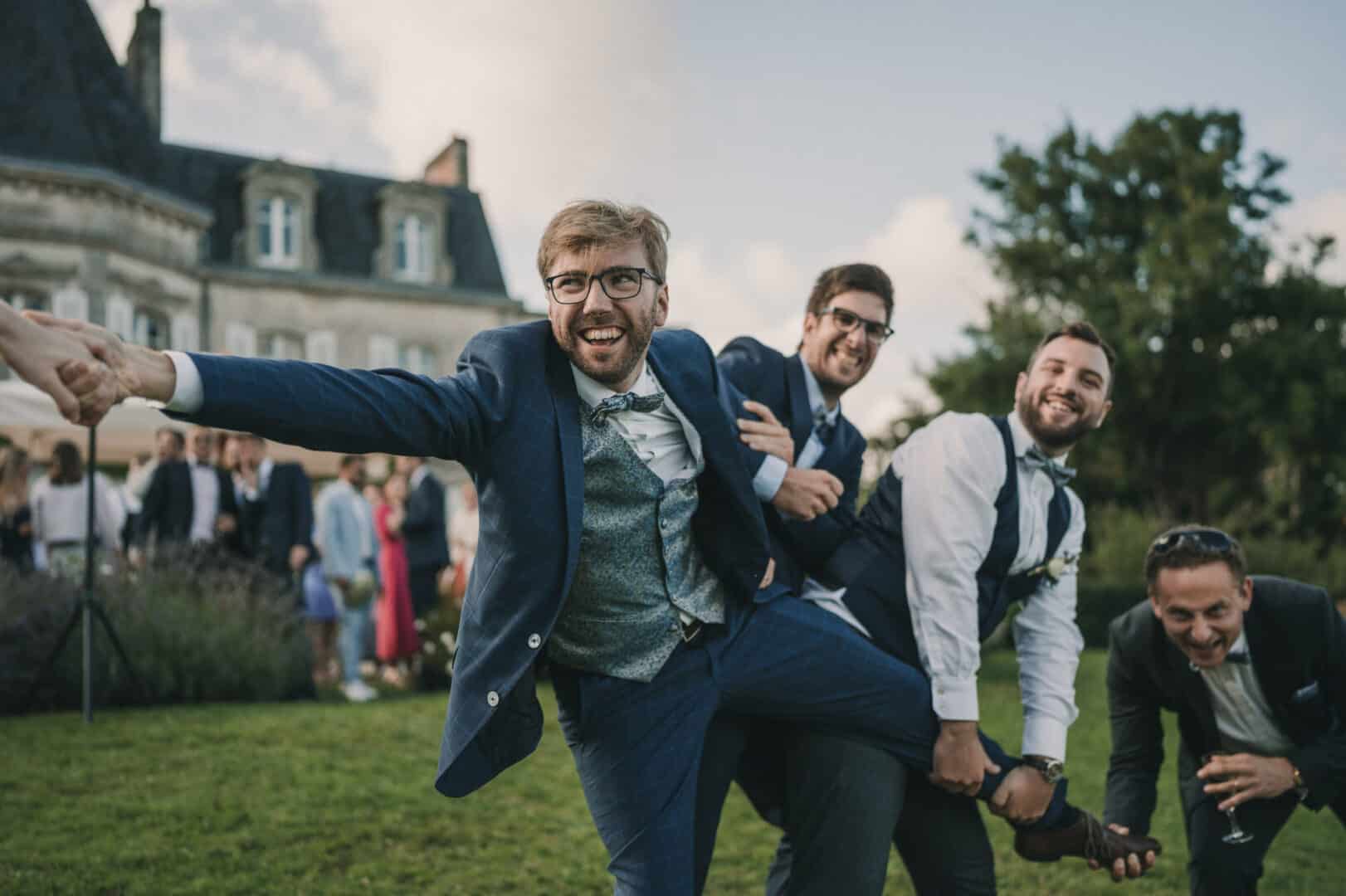 Photo de mariage de M&M au Manoir de Kerouzien à Plomelin par Antoine Borzeix 1349