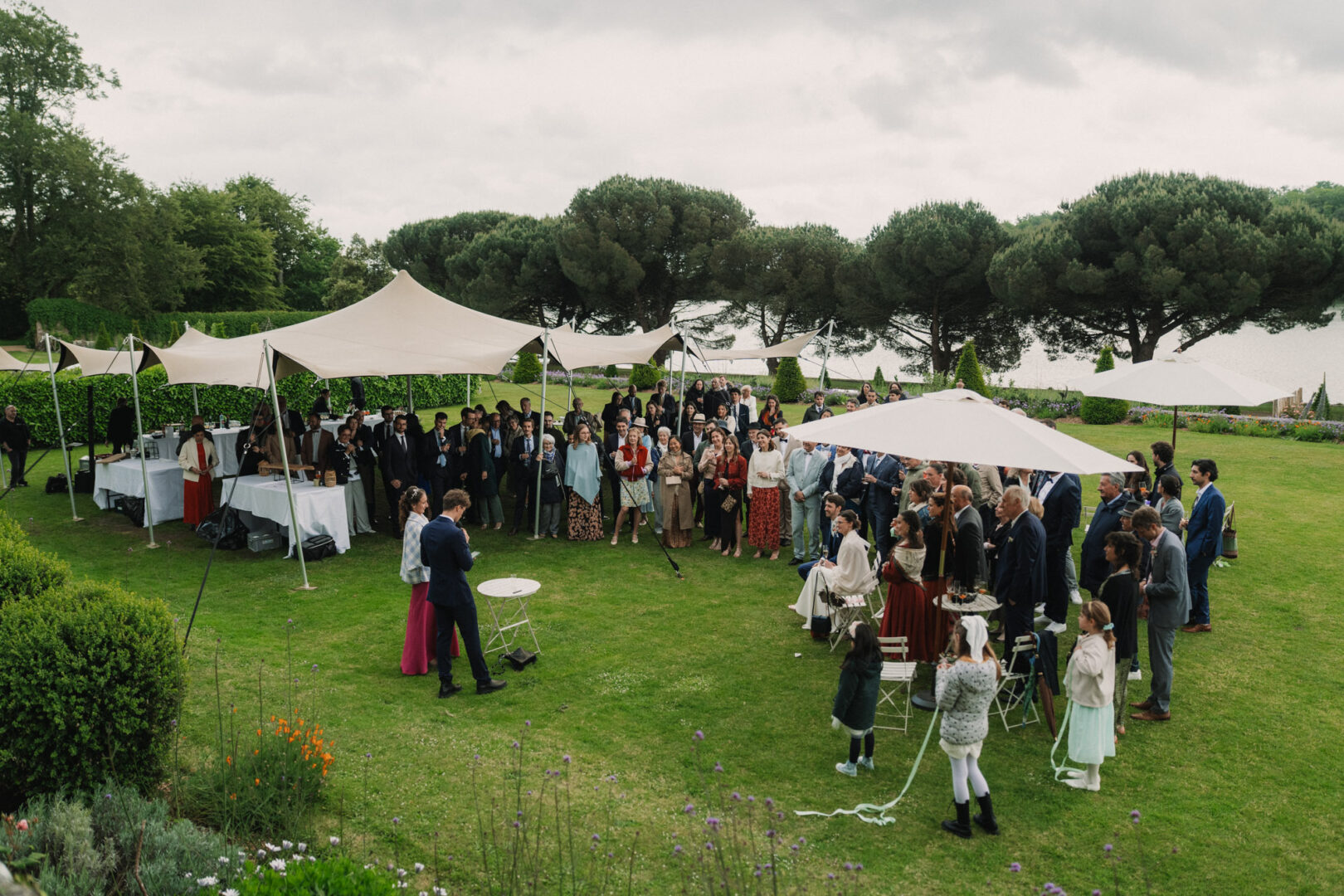 Mariage de L&C à L'Orangerie de Lanniron à Quimper par Antoine Borzeix-215