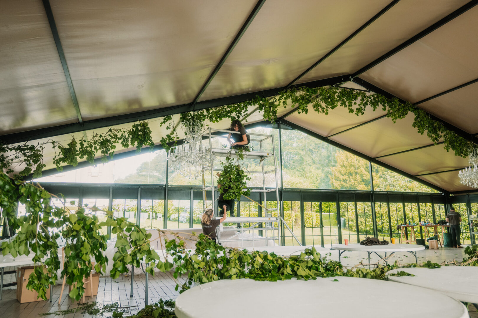 Décoration salle de mariage par Antoine Borzeix photographe de mariage à Quimper-19