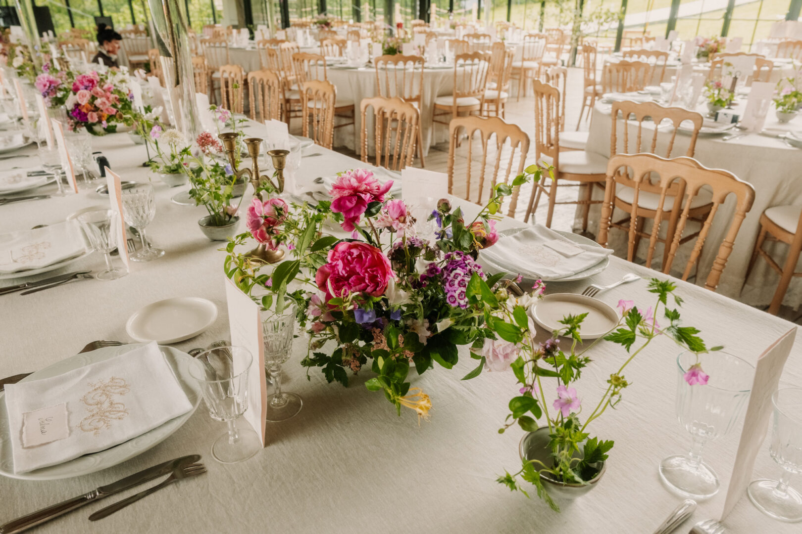Décoration salle de mariage par Antoine Borzeix photographe de mariage à Quimper-53