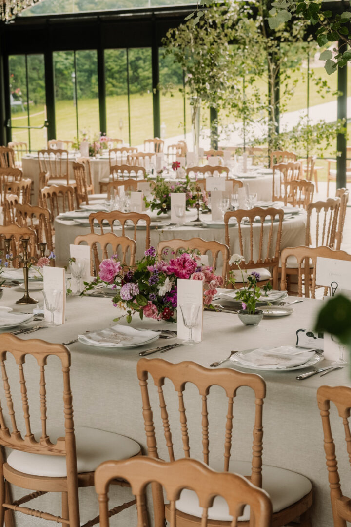 Décoration salle de mariage par Antoine Borzeix photographe de mariage à Quimper-59