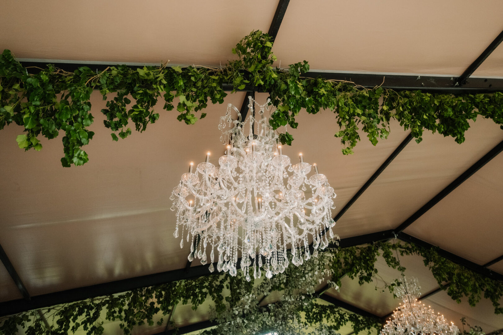 Décoration salle de mariage par Antoine Borzeix photographe de mariage à Quimper-67