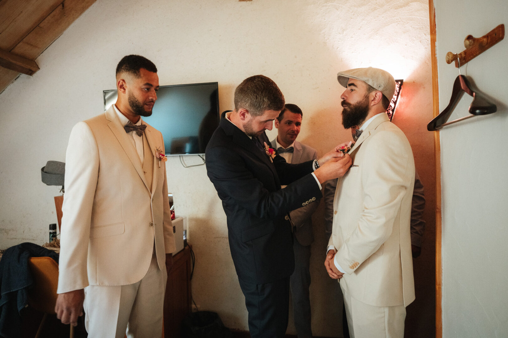 Photo de mariage de M&D au Manoir des Indes à Quimper par Antoine Borzeix-17