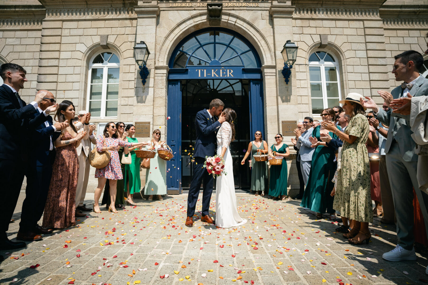 Photo de mariage de M&D au Manoir des Indes à Quimper par Antoine Borzeix-80