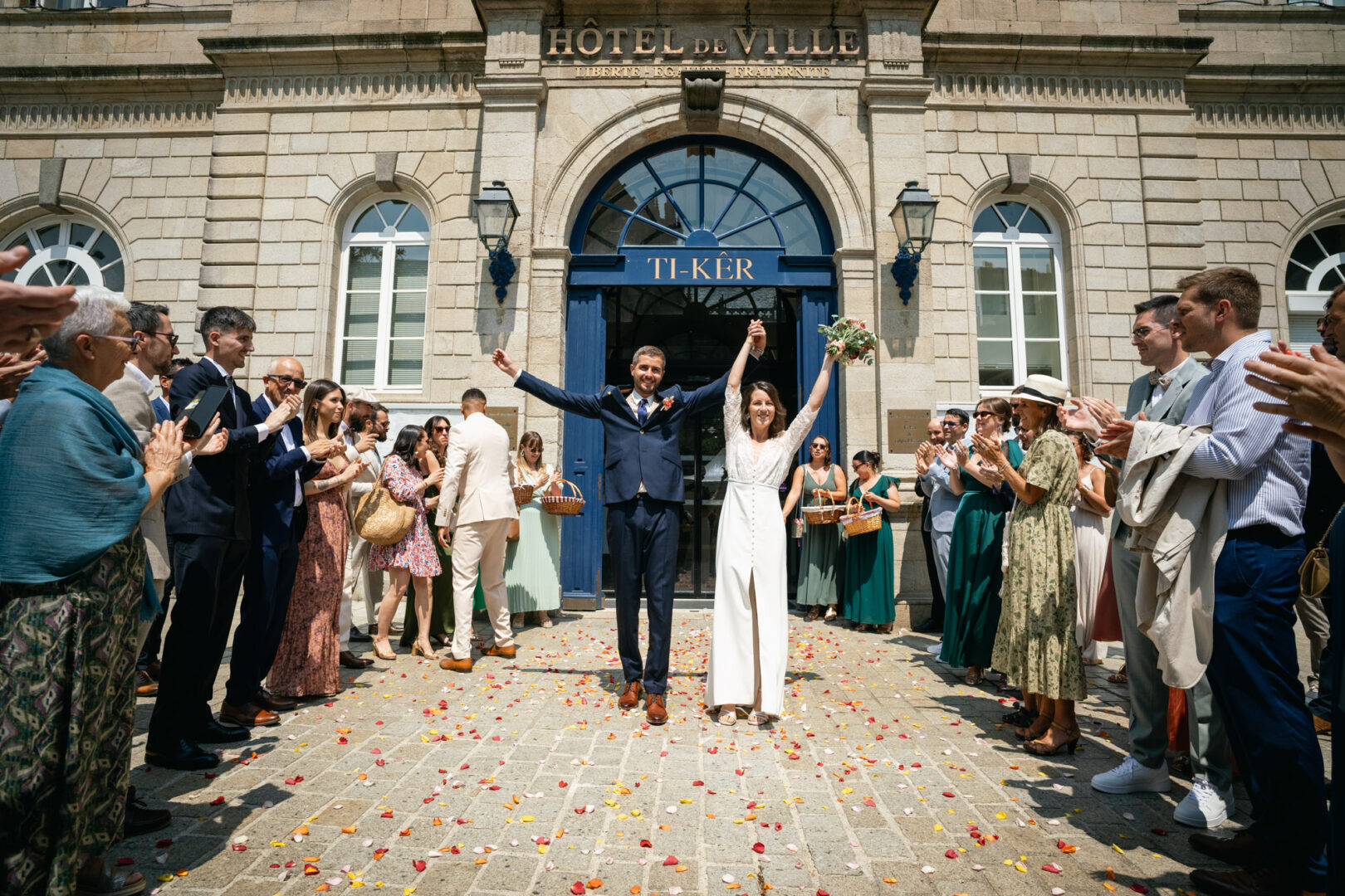 Photo de mariage de M&D au Manoir des Indes à Quimper par Antoine Borzeix-81