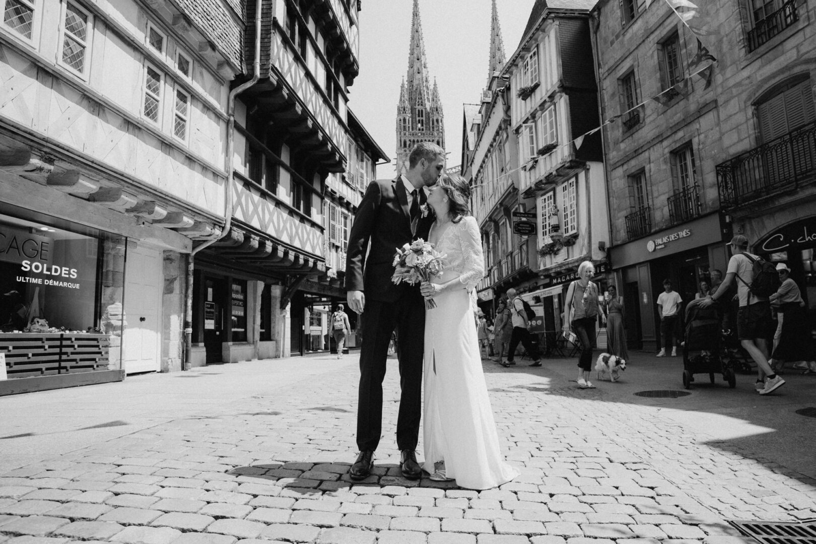 Photo de mariage de M&D au Manoir des Indes à Quimper par Antoine Borzeix-91