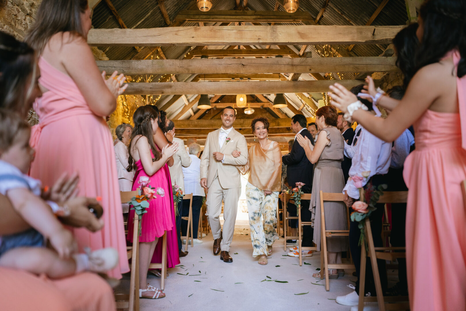 Photo de mariage de N&B au Domaine de Keriquel à Riec sur Belon par Antoine Borzeix-100