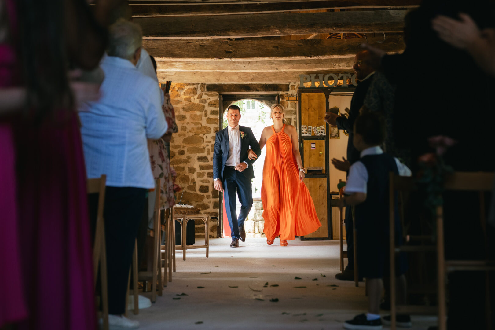 Photo de mariage de N&B au Domaine de Keriquel à Riec sur Belon par Antoine Borzeix-103