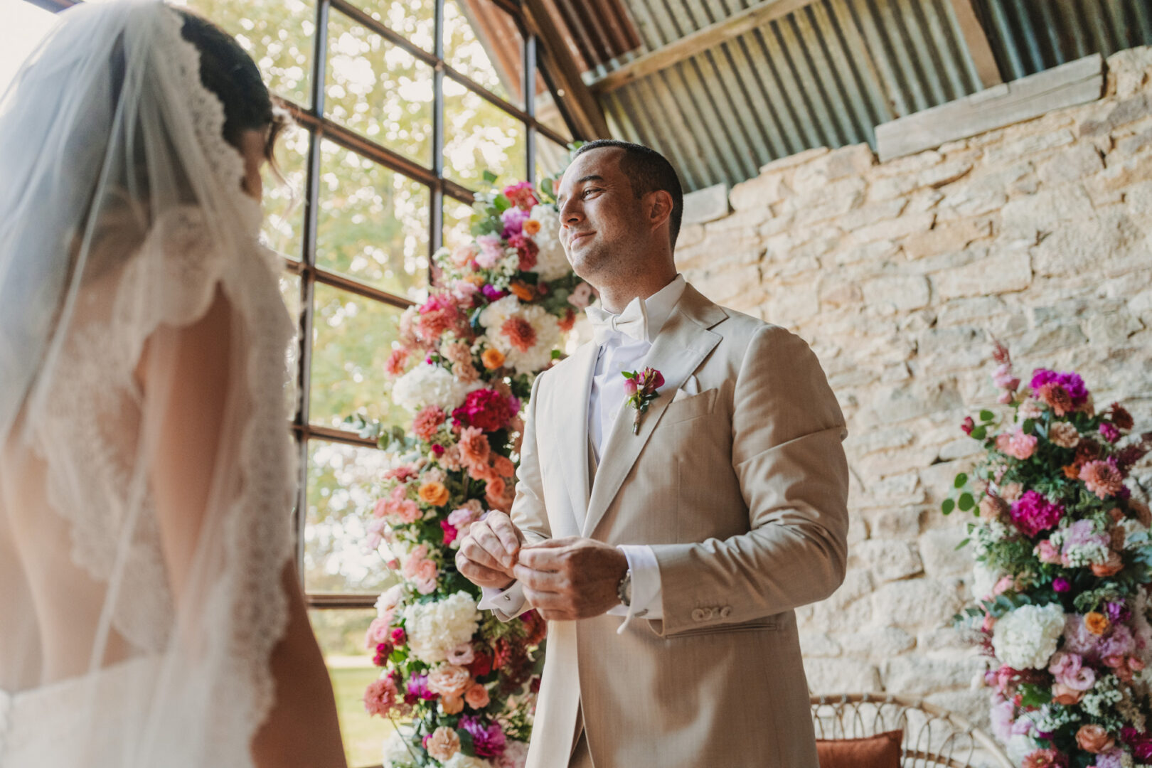 Photo de mariage de N&B au Domaine de Keriquel à Riec sur Belon par Antoine Borzeix-134
