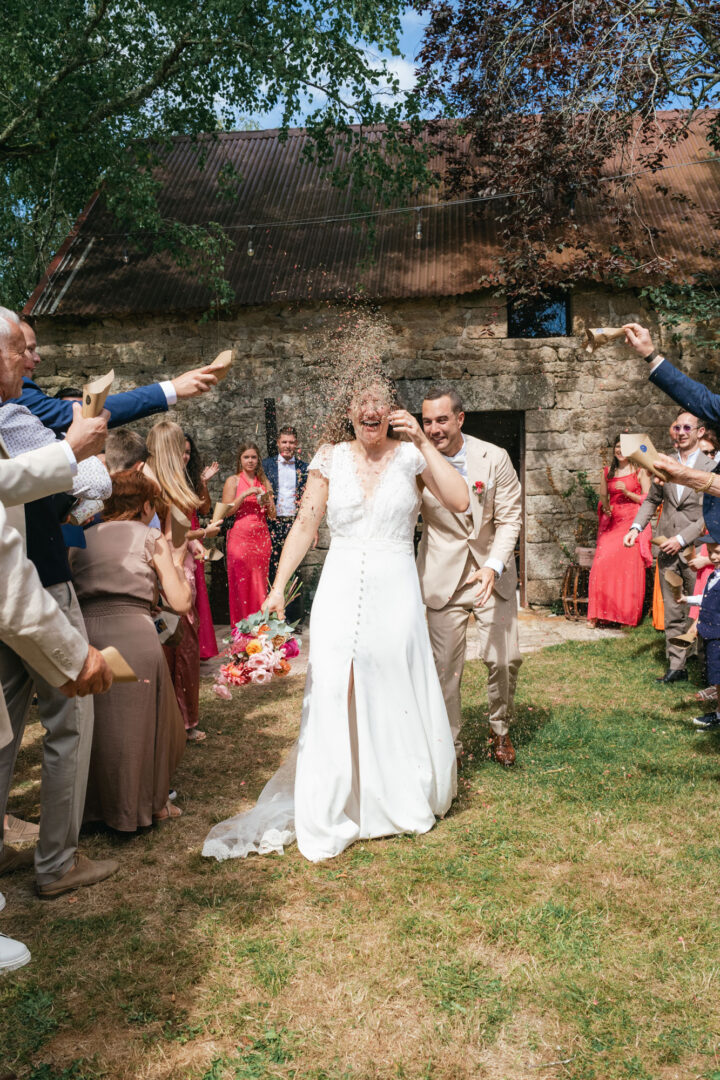 Photo de mariage de N&B au Domaine de Keriquel à Riec sur Belon par Antoine Borzeix-141