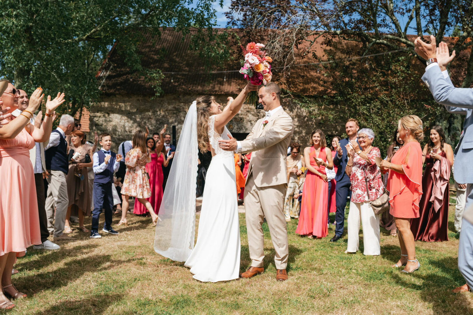 Photo de mariage de N&B au Domaine de Keriquel à Riec sur Belon par Antoine Borzeix-143