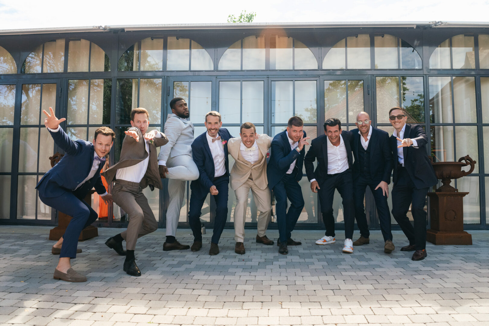 Photo de mariage de N&B au Domaine de Keriquel à Riec sur Belon par Antoine Borzeix-155