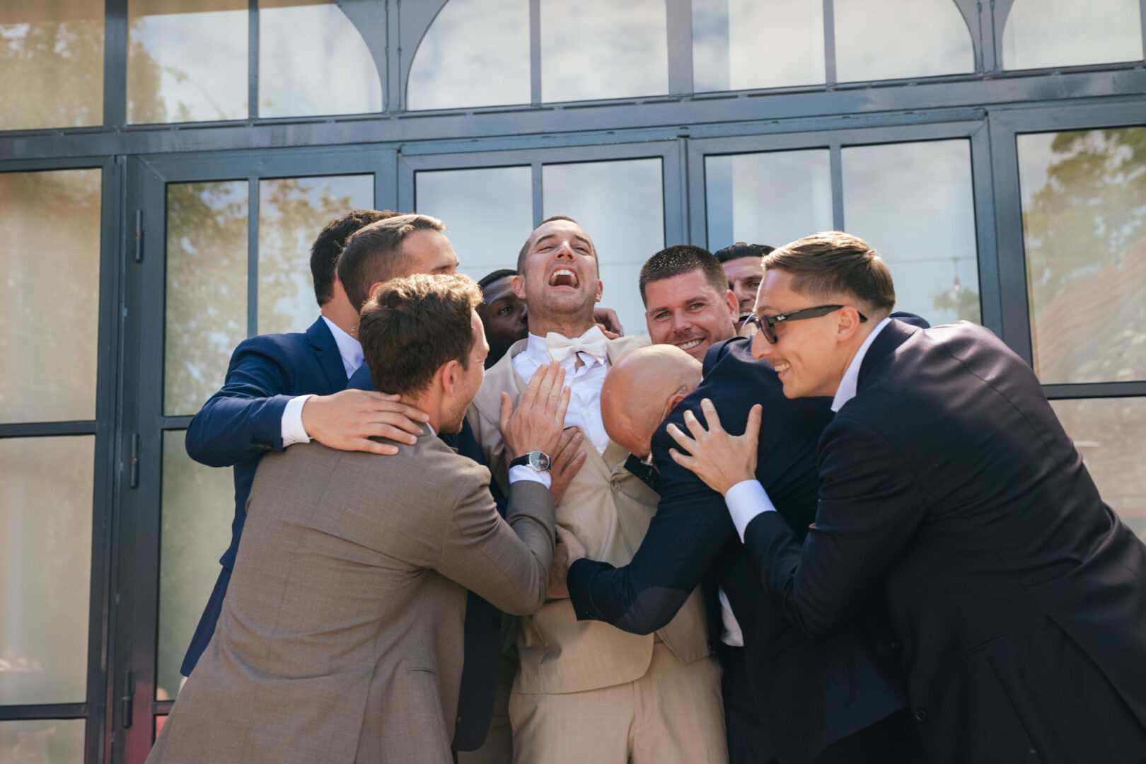 Photo de mariage de N&B au Domaine de Keriquel à Riec sur Belon par Antoine Borzeix-157