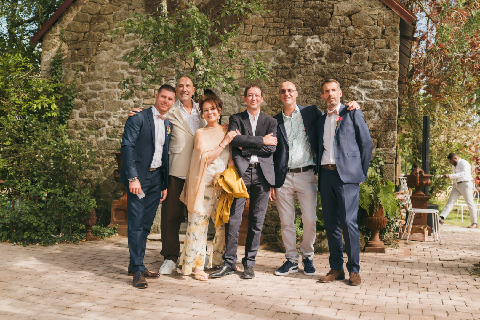 Photo de mariage de N&B au Domaine de Keriquel à Riec sur Belon par Antoine Borzeix-163