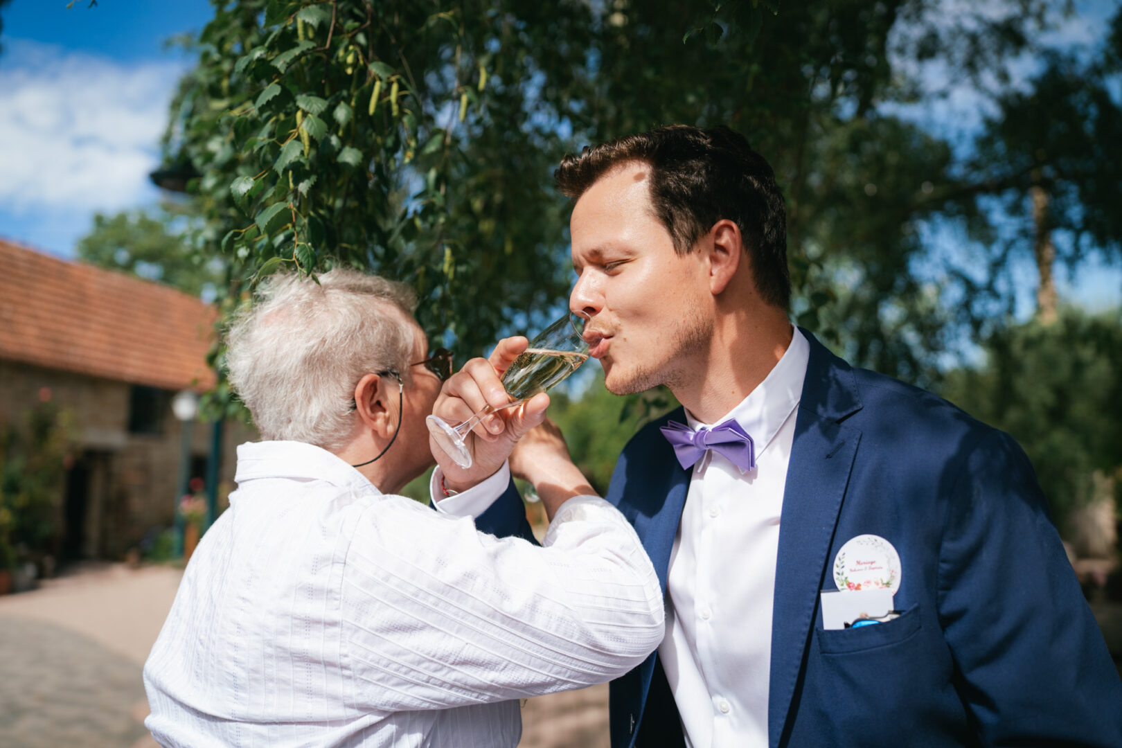 Photo de mariage de N&B au Domaine de Keriquel à Riec sur Belon par Antoine Borzeix-183