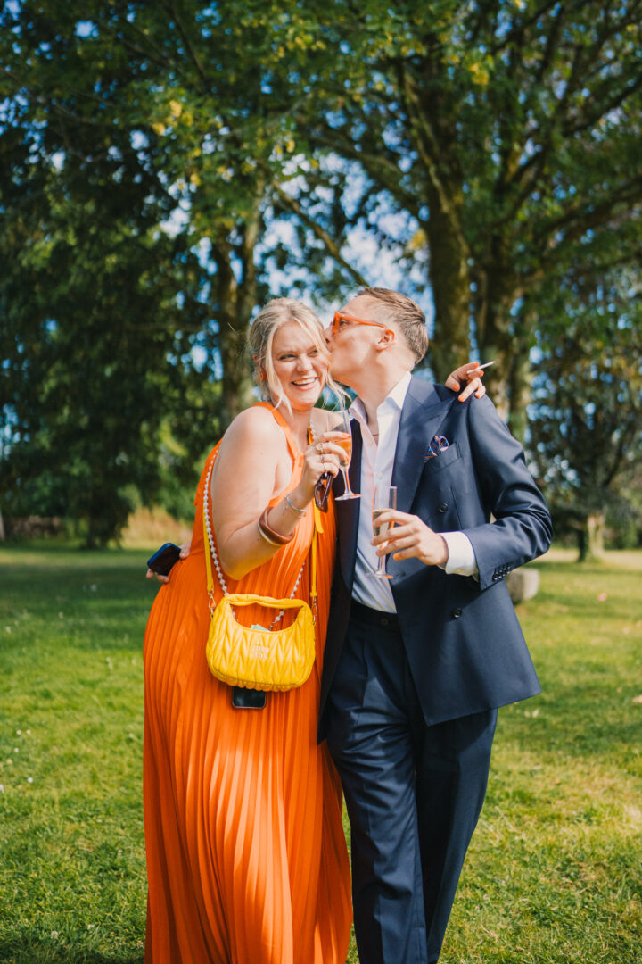 Photo de mariage de N&B au Domaine de Keriquel à Riec sur Belon par Antoine Borzeix-201