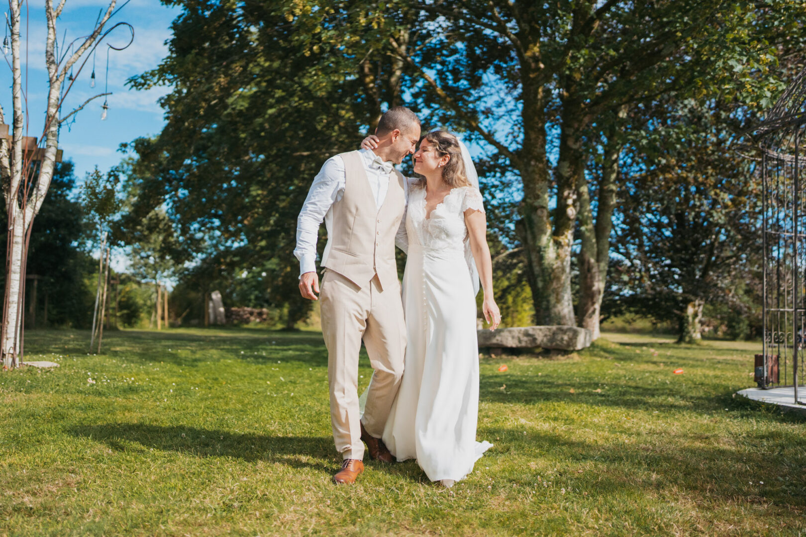 Photo de mariage de N&B au Domaine de Keriquel à Riec sur Belon par Antoine Borzeix-216