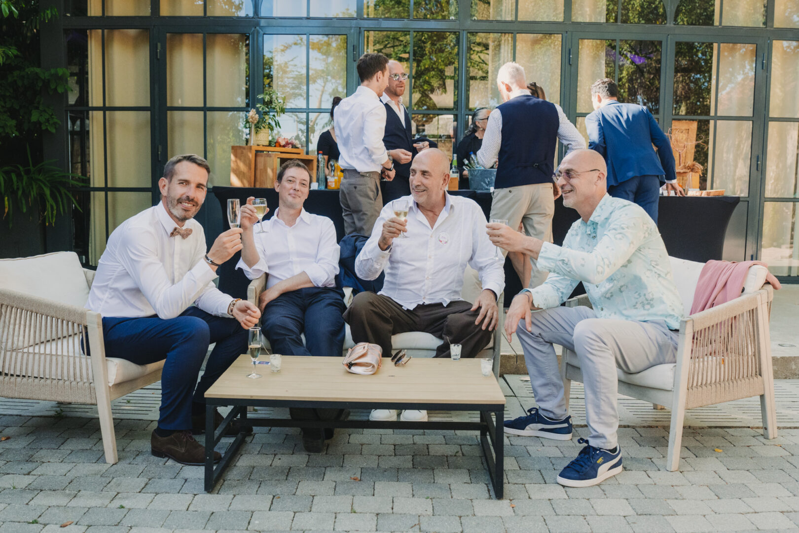 Photo de mariage de N&B au Domaine de Keriquel à Riec sur Belon par Antoine Borzeix-218