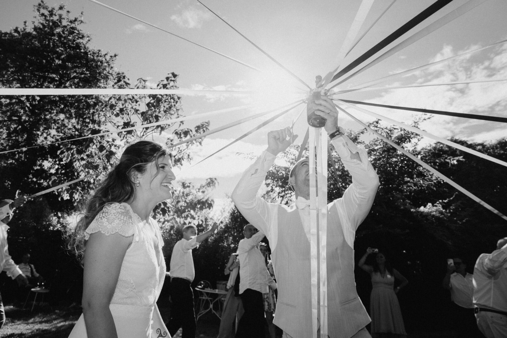 Photo de mariage de N&B au Domaine de Keriquel à Riec sur Belon par Antoine Borzeix-227