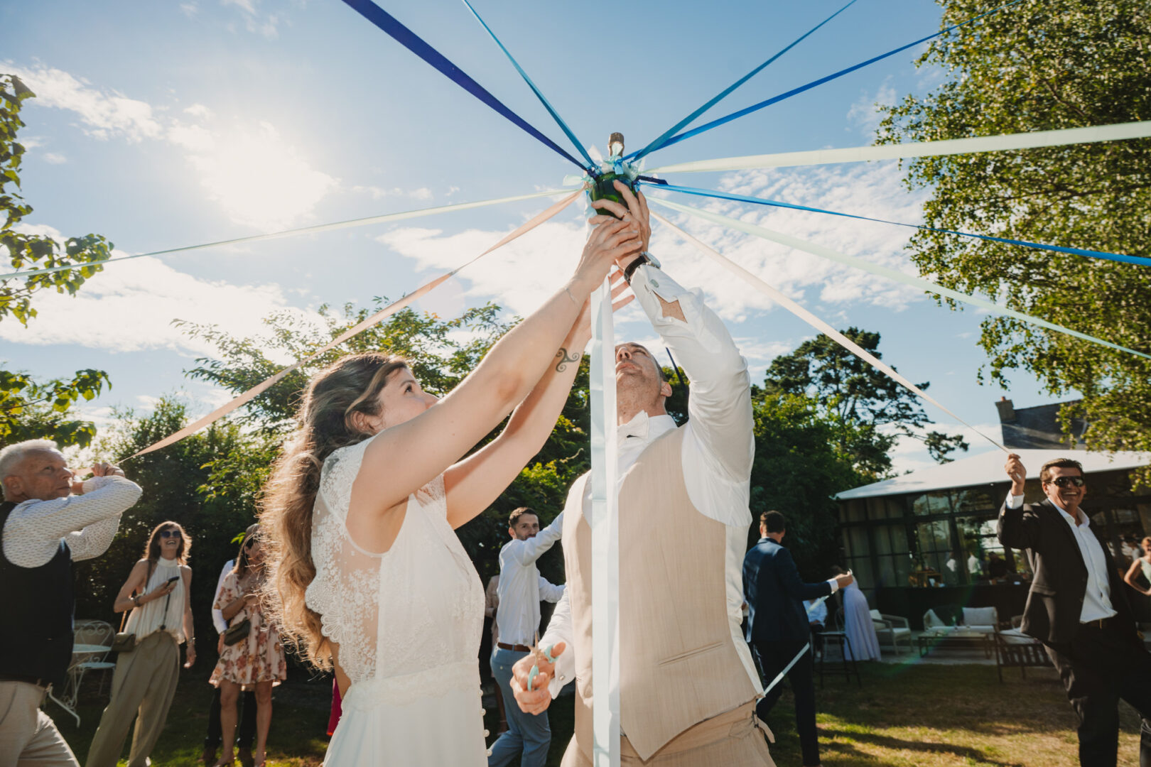 Photo de mariage de N&B au Domaine de Keriquel à Riec sur Belon par Antoine Borzeix-229
