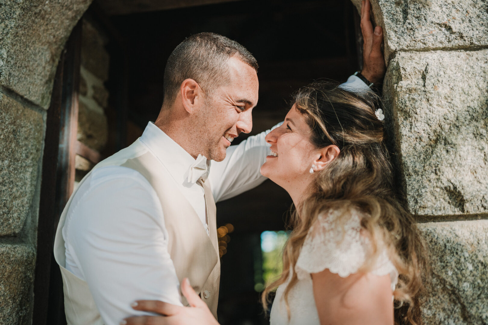 Photo de mariage de N&B au Domaine de Keriquel à Riec sur Belon par Antoine Borzeix-241
