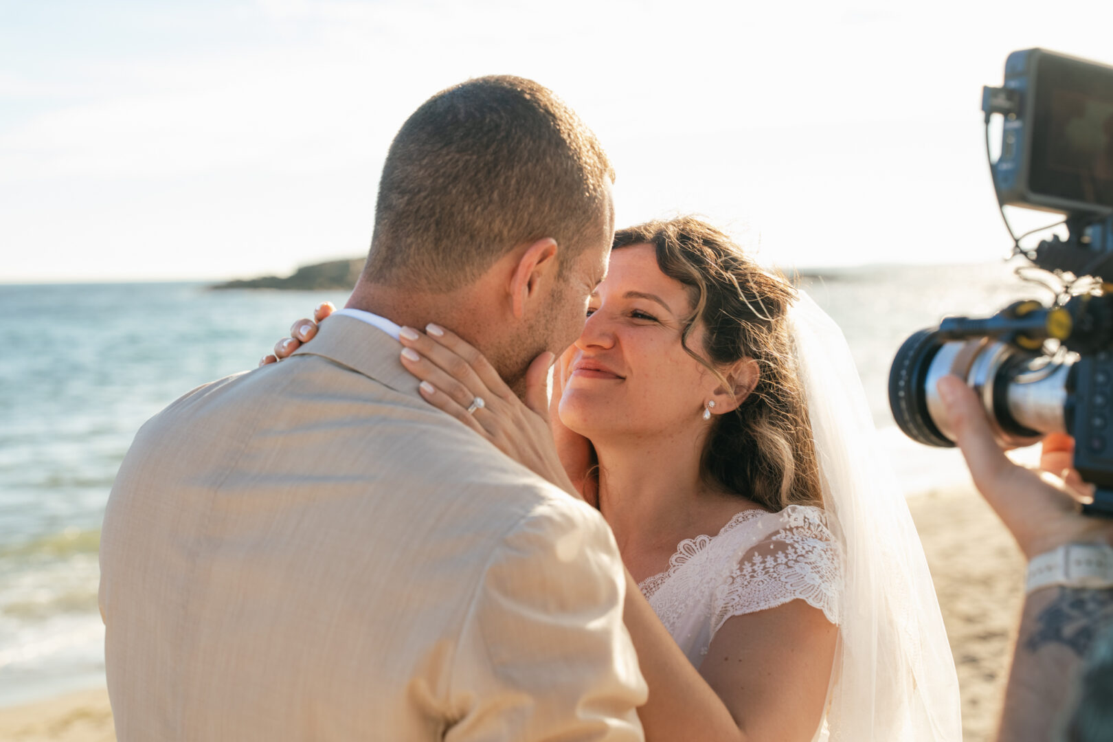 Photo de mariage de N&B au Domaine de Keriquel à Riec sur Belon par Antoine Borzeix-251