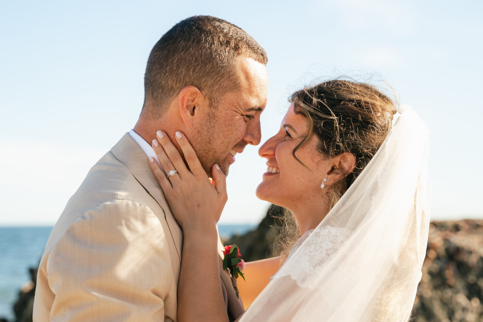 Photo de mariage de N&B au Domaine de Keriquel à Riec sur Belon par Antoine Borzeix-253