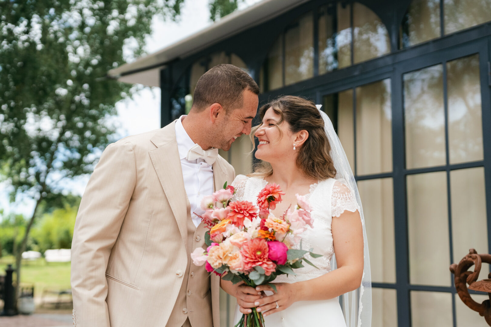 Photo de mariage de N&B au Domaine de Keriquel à Riec sur Belon par Antoine Borzeix-40