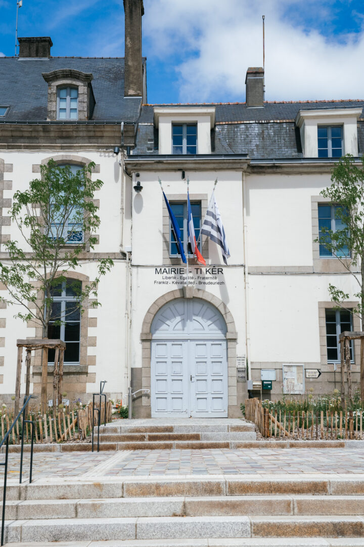Photo de mariage de N&B au Domaine de Keriquel à Riec sur Belon par Antoine Borzeix-44
