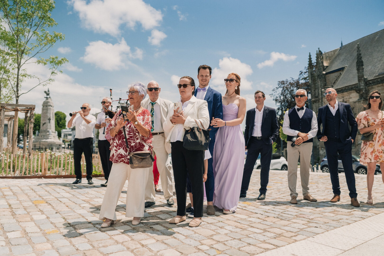 Photo de mariage de N&B au Domaine de Keriquel à Riec sur Belon par Antoine Borzeix-54