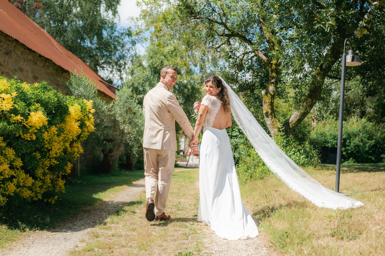 Photo de mariage de N&B au Domaine de Keriquel à Riec sur Belon par Antoine Borzeix-86