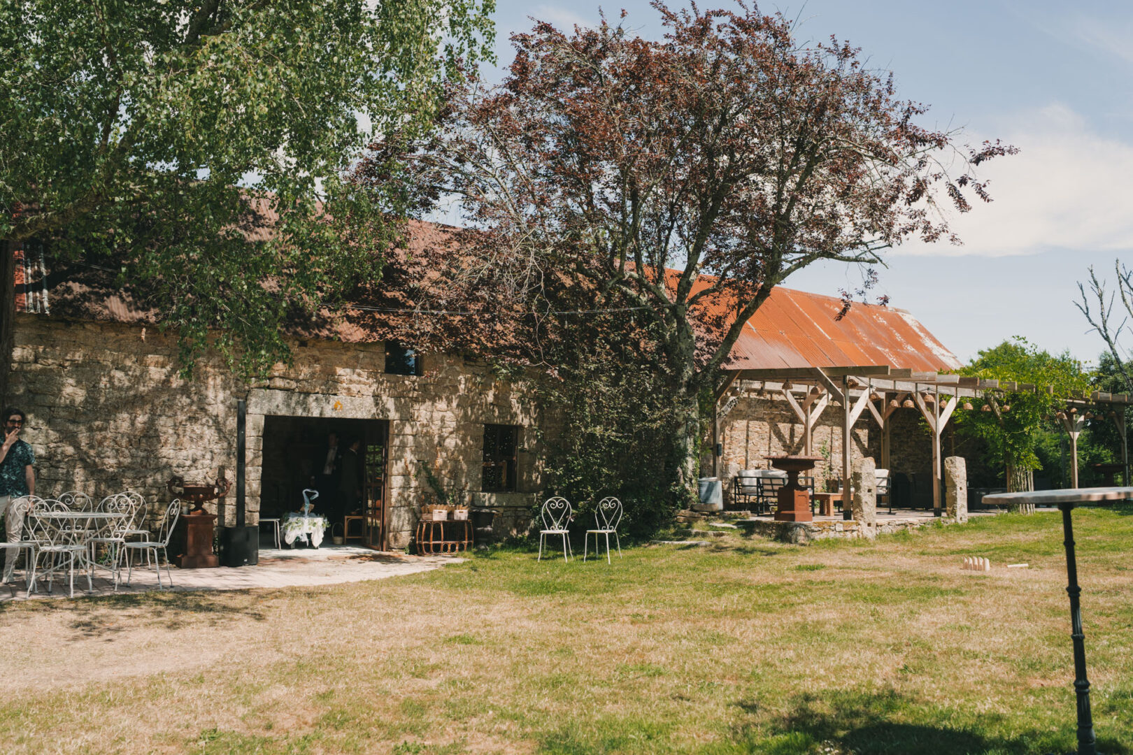 Photo de mariage de N&B au Domaine de Keriquel à Riec sur Belon par Antoine Borzeix-94
